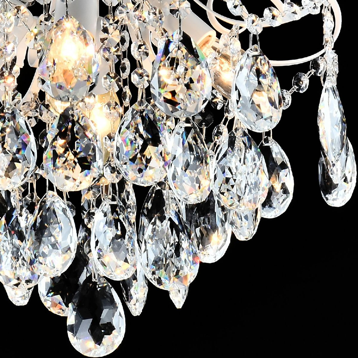 Потолочная люстра Reluce 04024-0.3-04 WH+SILVER PN+RGB Потолочная люстра Reluce 04024-0.3-04 WH+SILVER PN+RGB