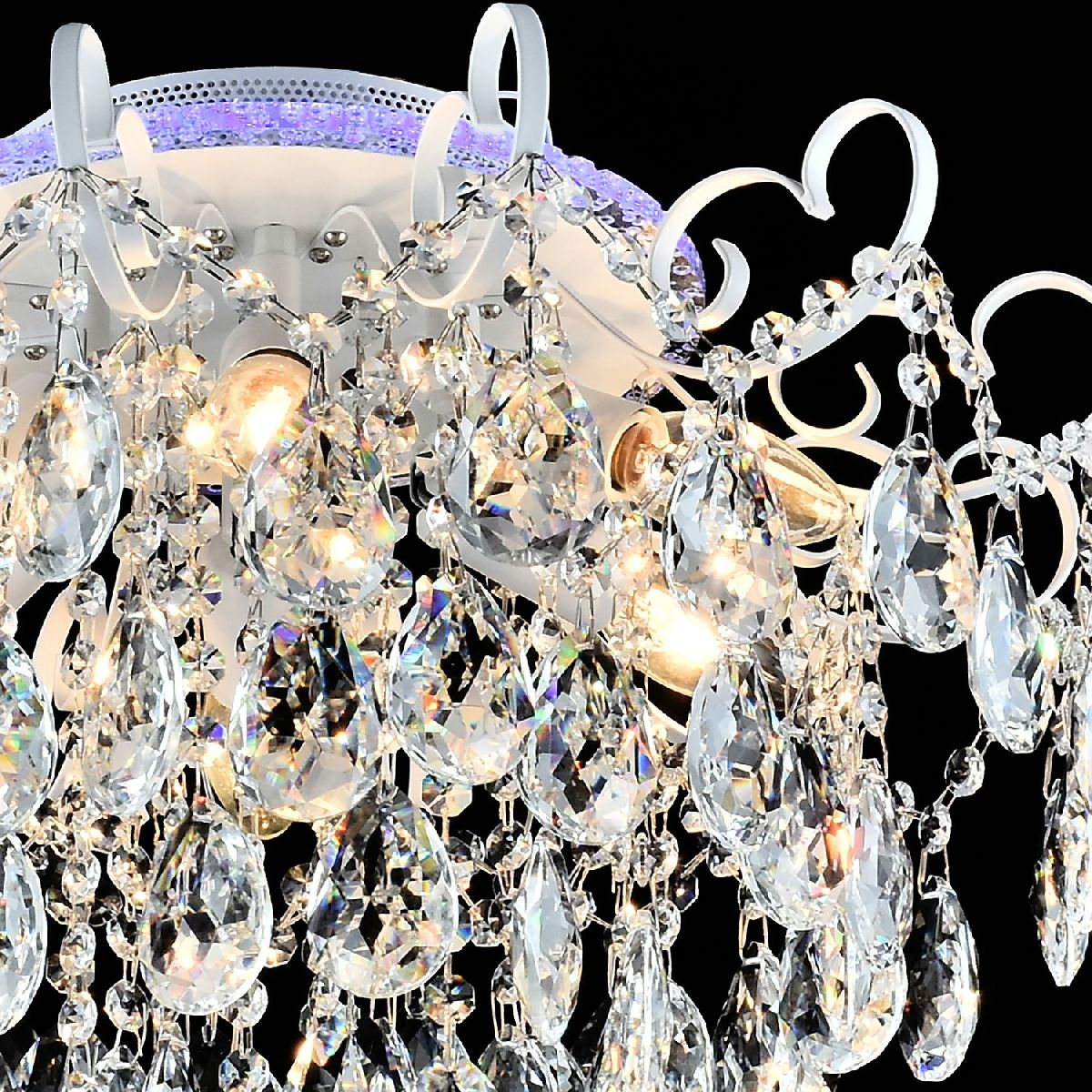 Потолочная люстра Reluce 04024-0.3-06 WH+SILVER PN+RGB Потолочная люстра Reluce 04024-0.3-06 WH+SILVER PN+RGB