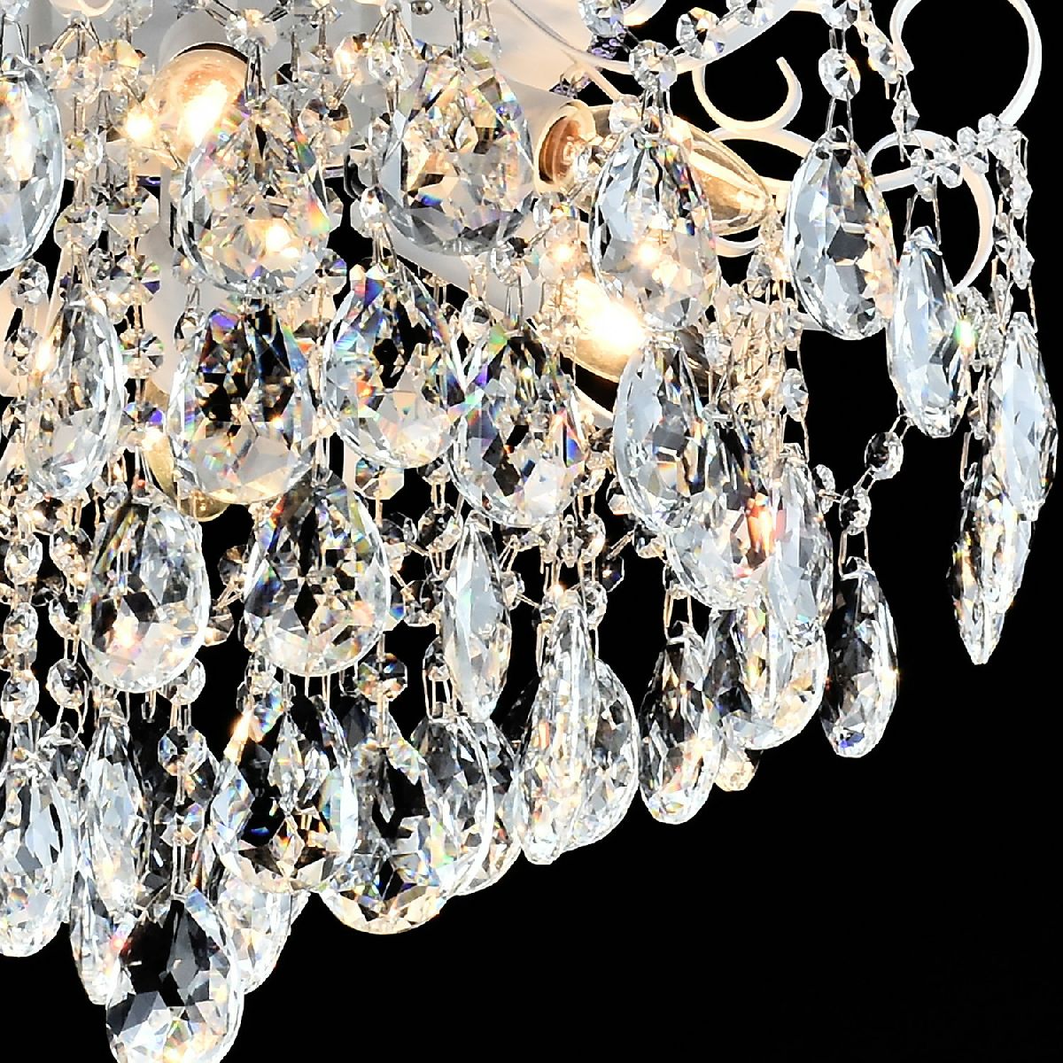 Потолочная люстра Reluce 04024-0.3-06 WH+SILVER PN+RGB Потолочная люстра Reluce 04024-0.3-06 WH+SILVER PN+RGB