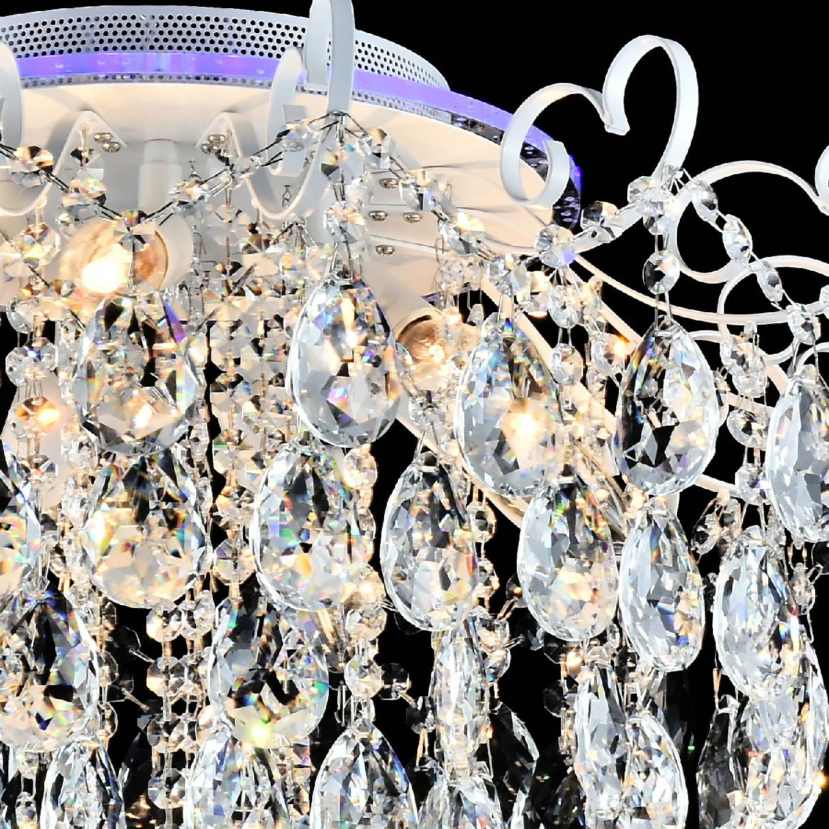 Потолочная люстра Reluce 04024-0.3-07 WH+SILVER PN+RGB Потолочная люстра Reluce 04024-0.3-07 WH+SILVER PN+RGB