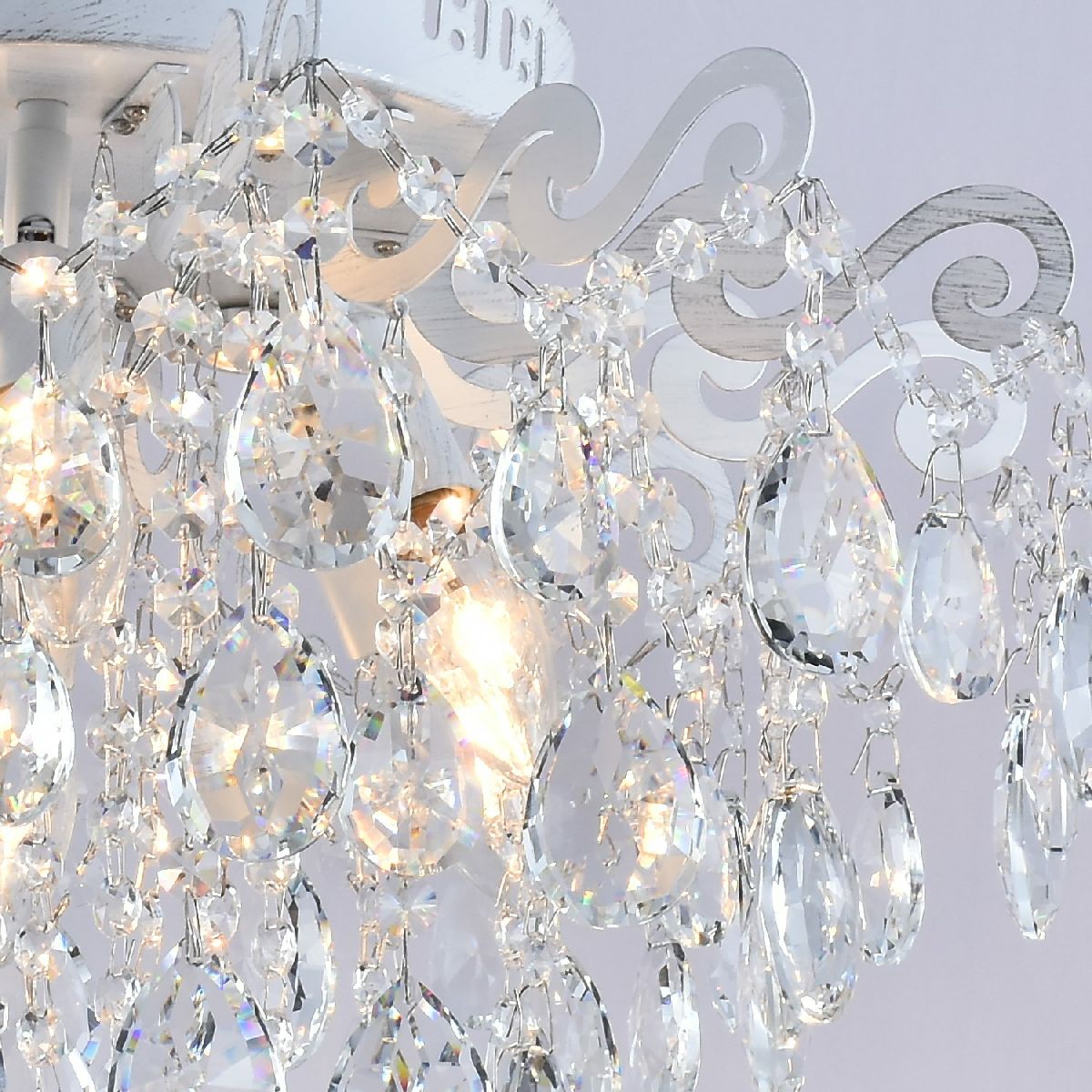 Потолочная люстра Reluce 04033-0.3-06 WH+SILVER PN Потолочная люстра Reluce 04033-0.3-06 WH+SILVER PN