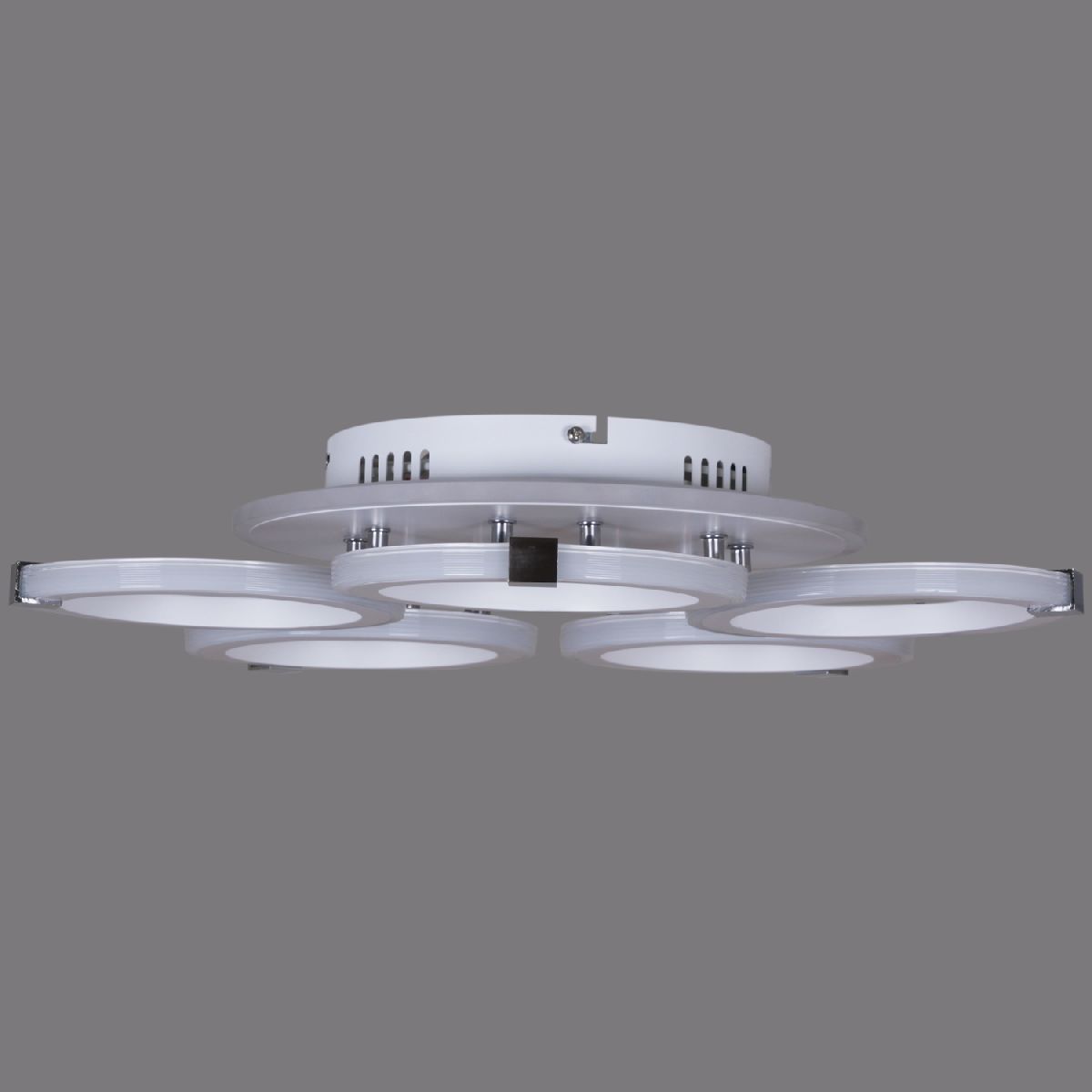 Потолочная люстра Reluce 06319-3.3-05 WH+CR (RGB) Потолочная люстра Reluce 06319-3.3-05 WH+CR (RGB)