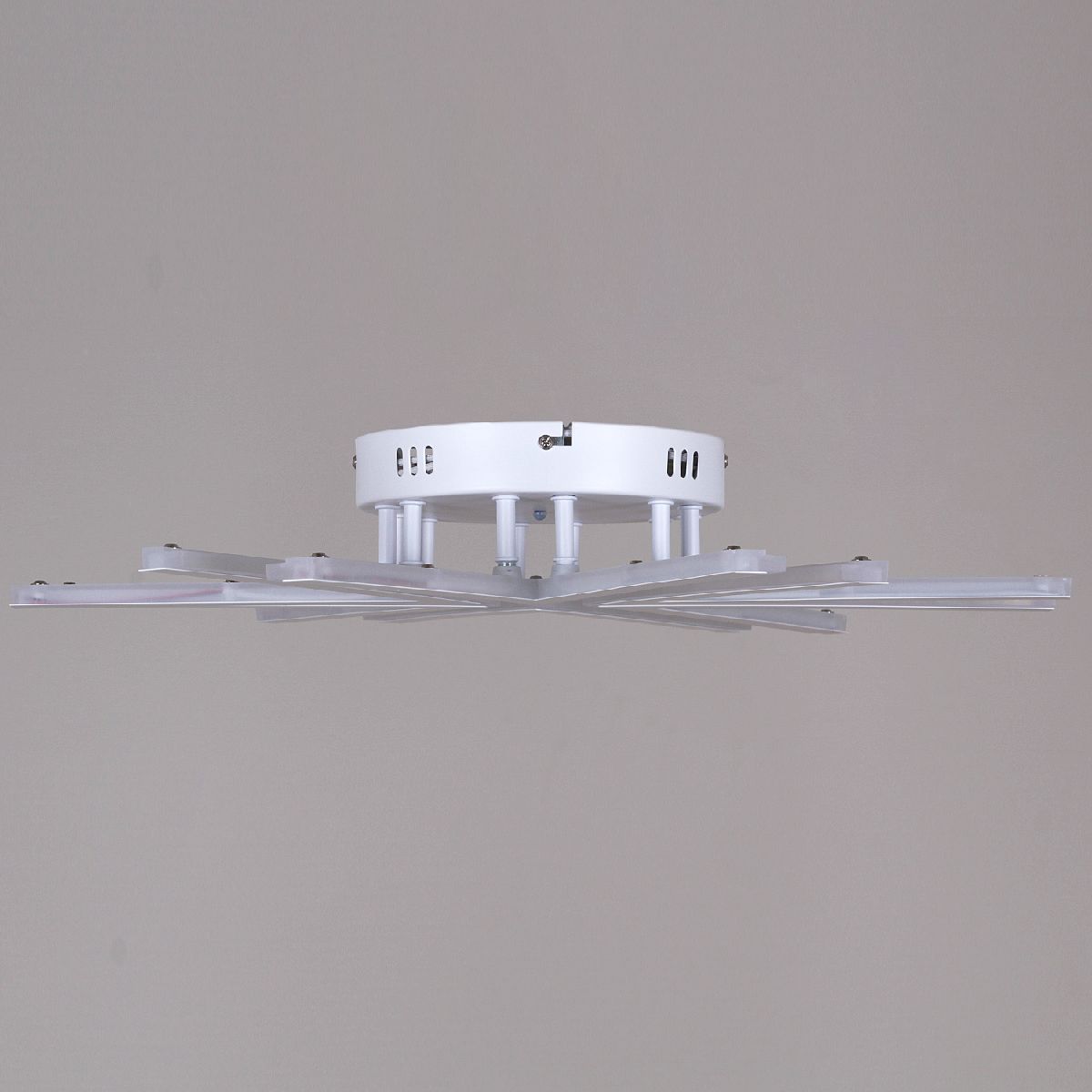 Потолочная люстра Reluce 09824-3.3-06 WH Потолочная люстра Reluce 09824-3.3-06 WH