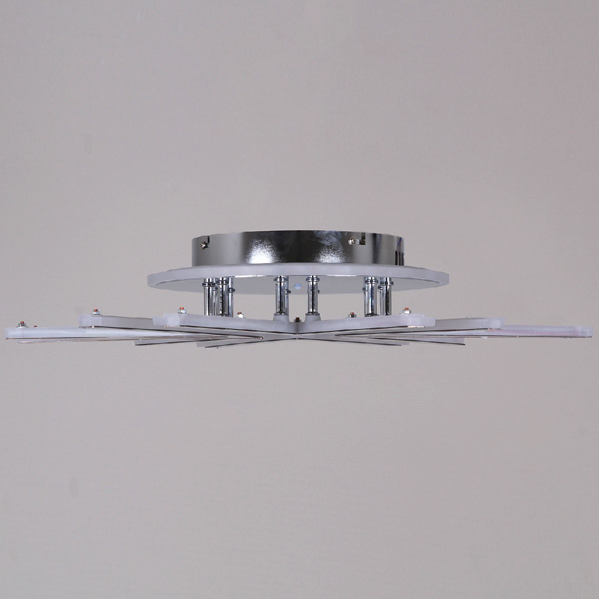 Потолочная люстра Reluce 09824-3.3-06C CR (RGB) Потолочная люстра Reluce 09824-3.3-06C CR (RGB)