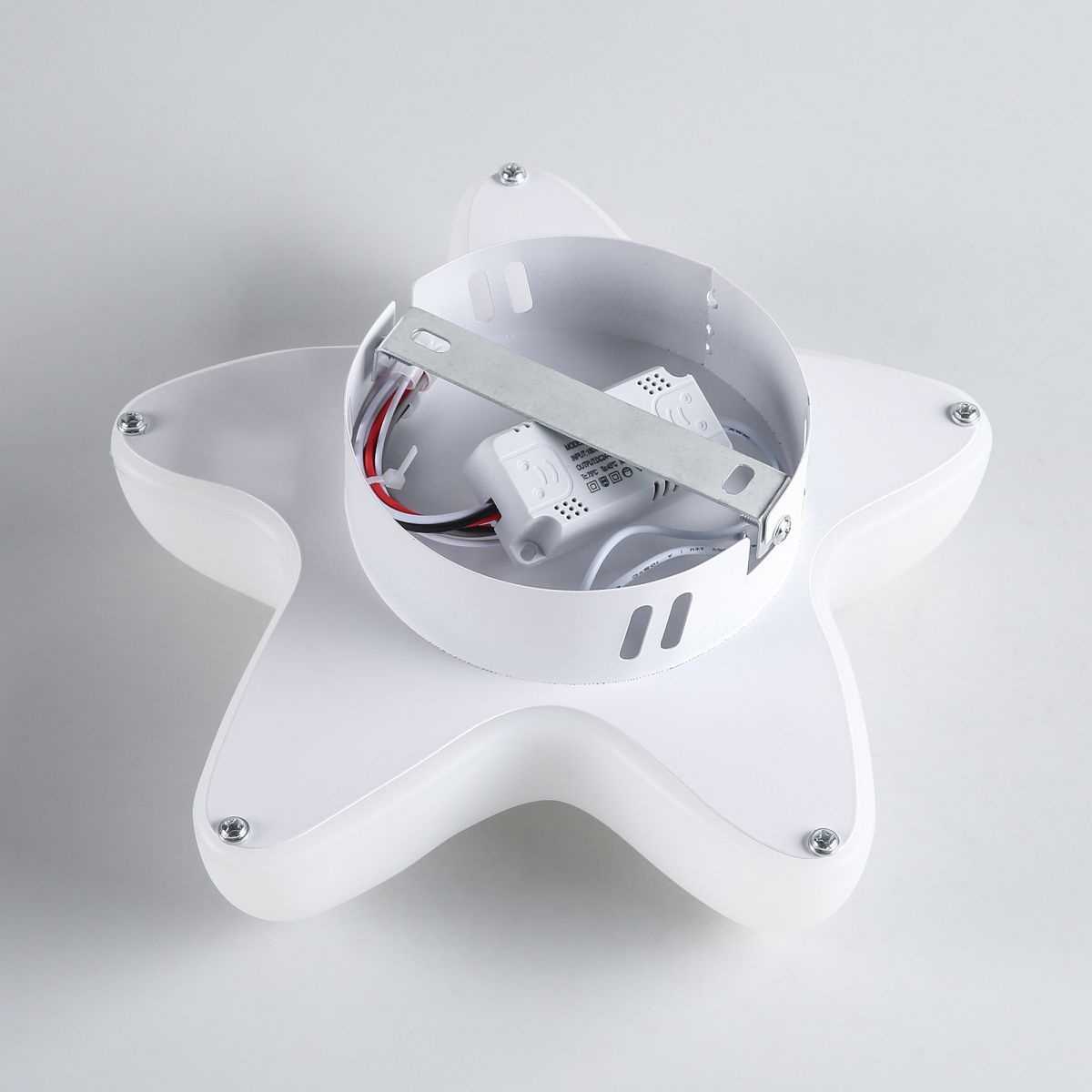 Настенный светильник Zortes Sky ZRS.1119.16 Настенный светильник Zortes Sky ZRS.1119.16