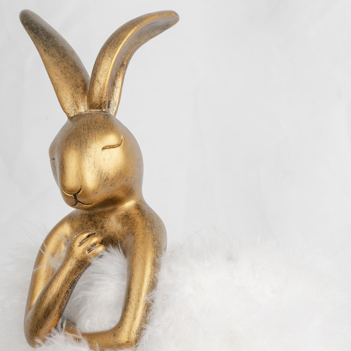 Настольная лампа Loft IT Lapine 10315/A White fluff Настольная лампа Loft IT Lapine 10315/A White fluff