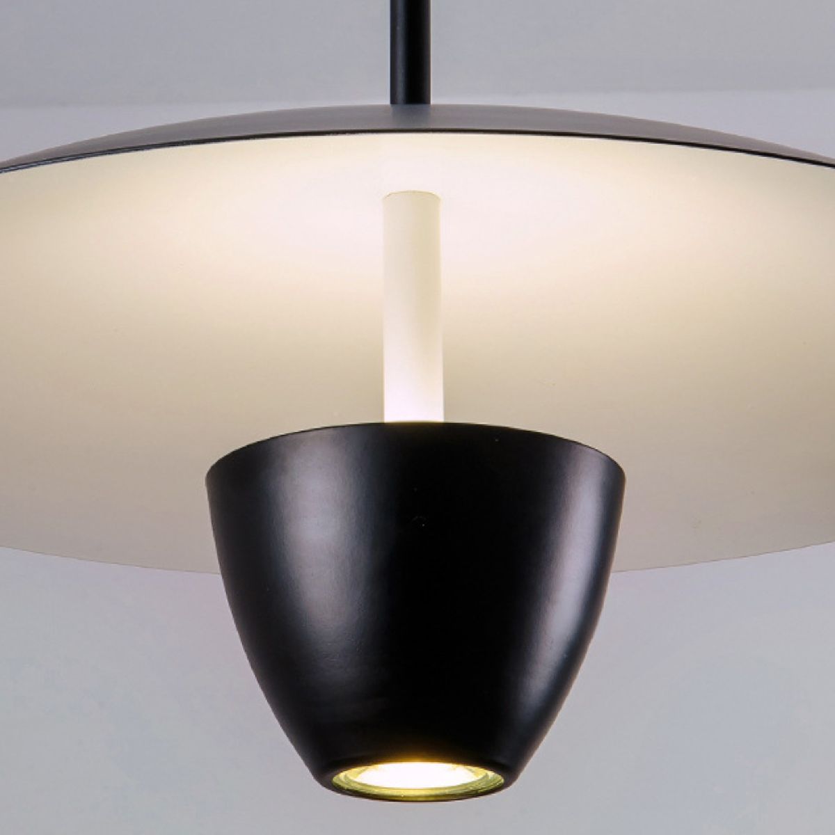 Подвесной светильник Lightera Pichola LE128L-40B Подвесной светильник Lightera Pichola LE128L-40B