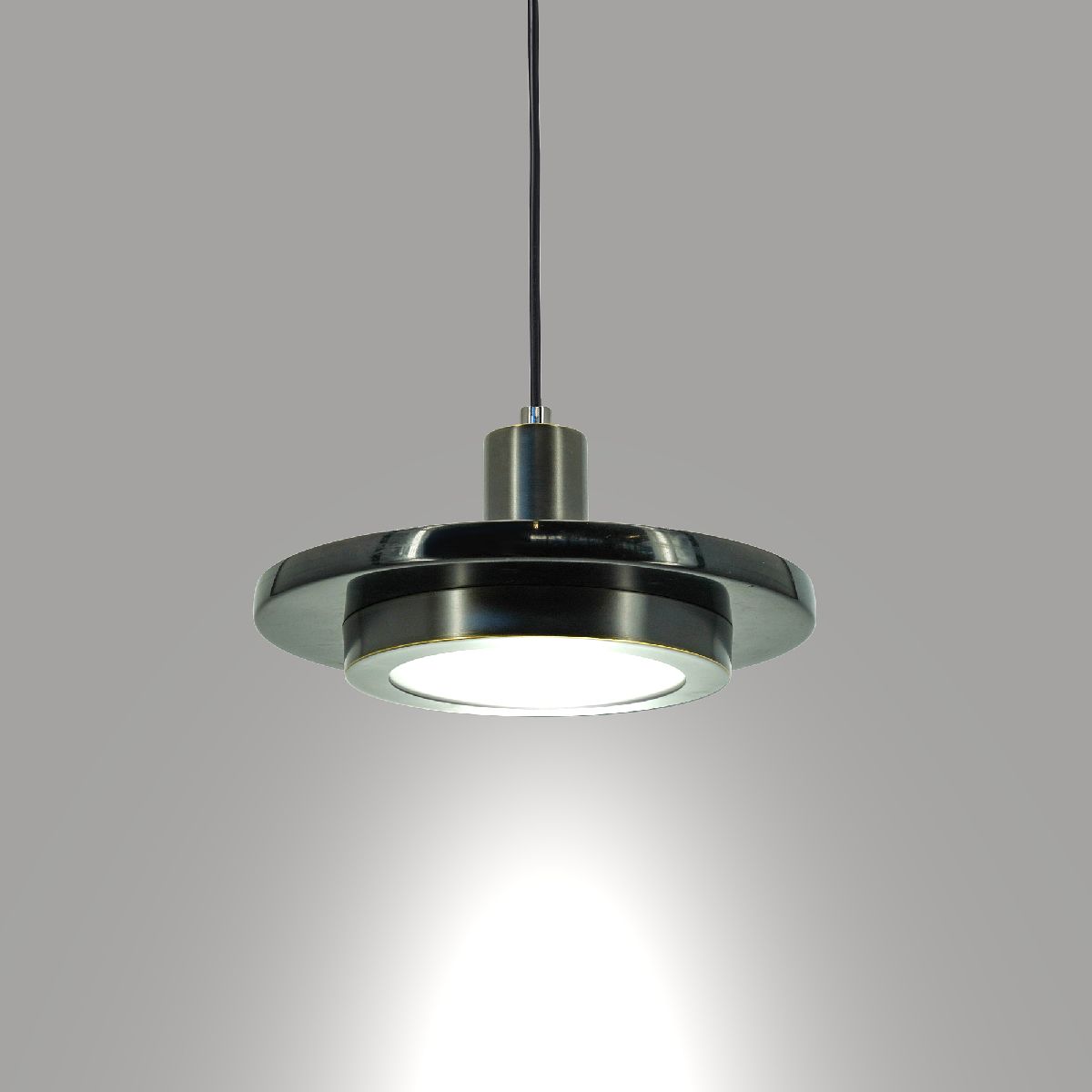 Подвесной светильник Lightera Croix LE129L-20BB Подвесной светильник Lightera Croix LE129L-20BB
