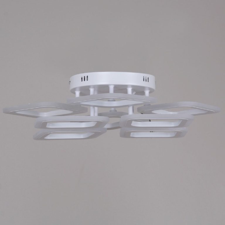 Потолочная люстра Reluce 05104-0.3-4+4 WH