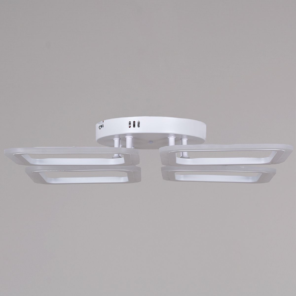 Потолочная люстра Reluce 05105-0.3-04 WH Потолочная люстра Reluce 05105-0.3-04 WH