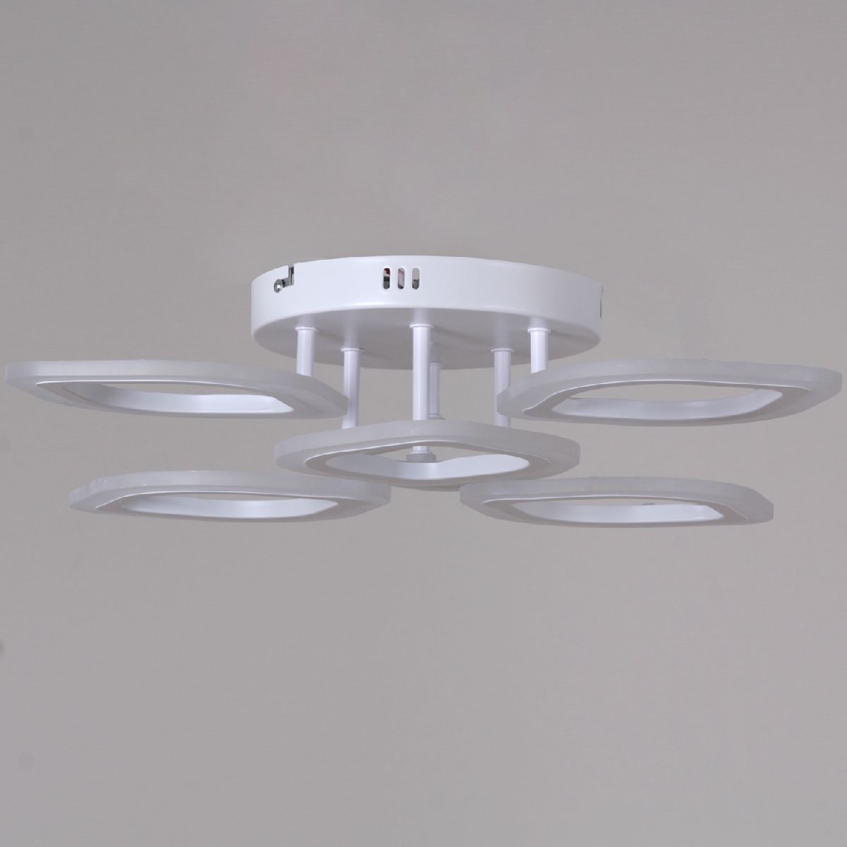 Потолочная люстра Reluce 02302-0.3-3+3 WH Потолочная люстра Reluce 02302-0.3-3+3 WH