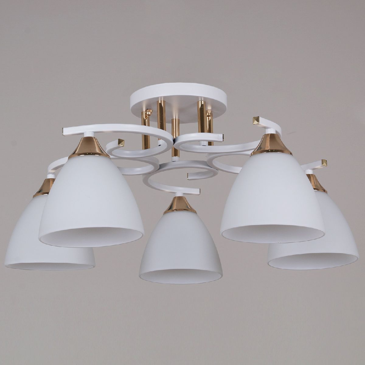 Потолочная люстра Reluce 05009-0.3-05 WH+FG Потолочная люстра Reluce 05009-0.3-05 WH+FG