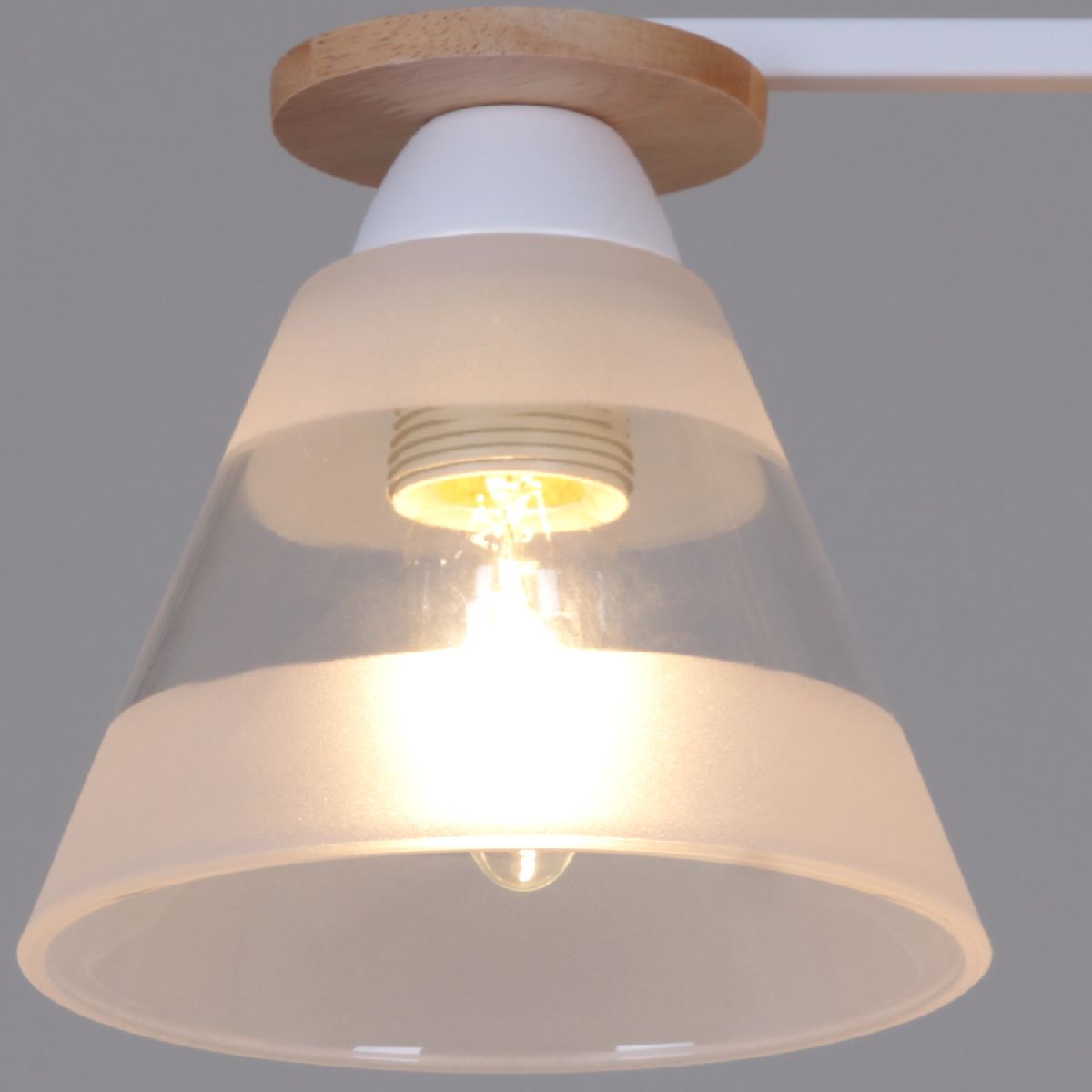 Потолочный светильник Reluce 01630-0.3-02 WH+WOOD Потолочный светильник Reluce 01630-0.3-02 WH+WOOD