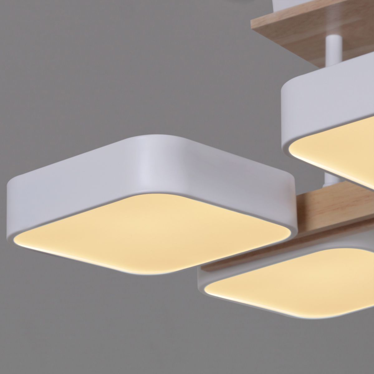 Потолочная люстра Reluce 03359-0.3-06 WH+WOOD Потолочная люстра Reluce 03359-0.3-06 WH+WOOD