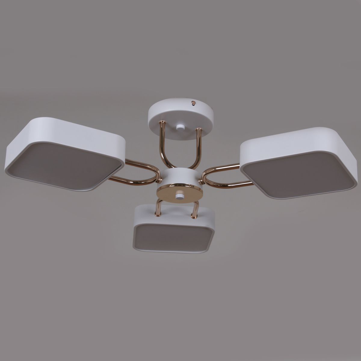 Потолочная люстра Reluce 03362-0.3-03 WH+FGD Потолочная люстра Reluce 03362-0.3-03 WH+FGD