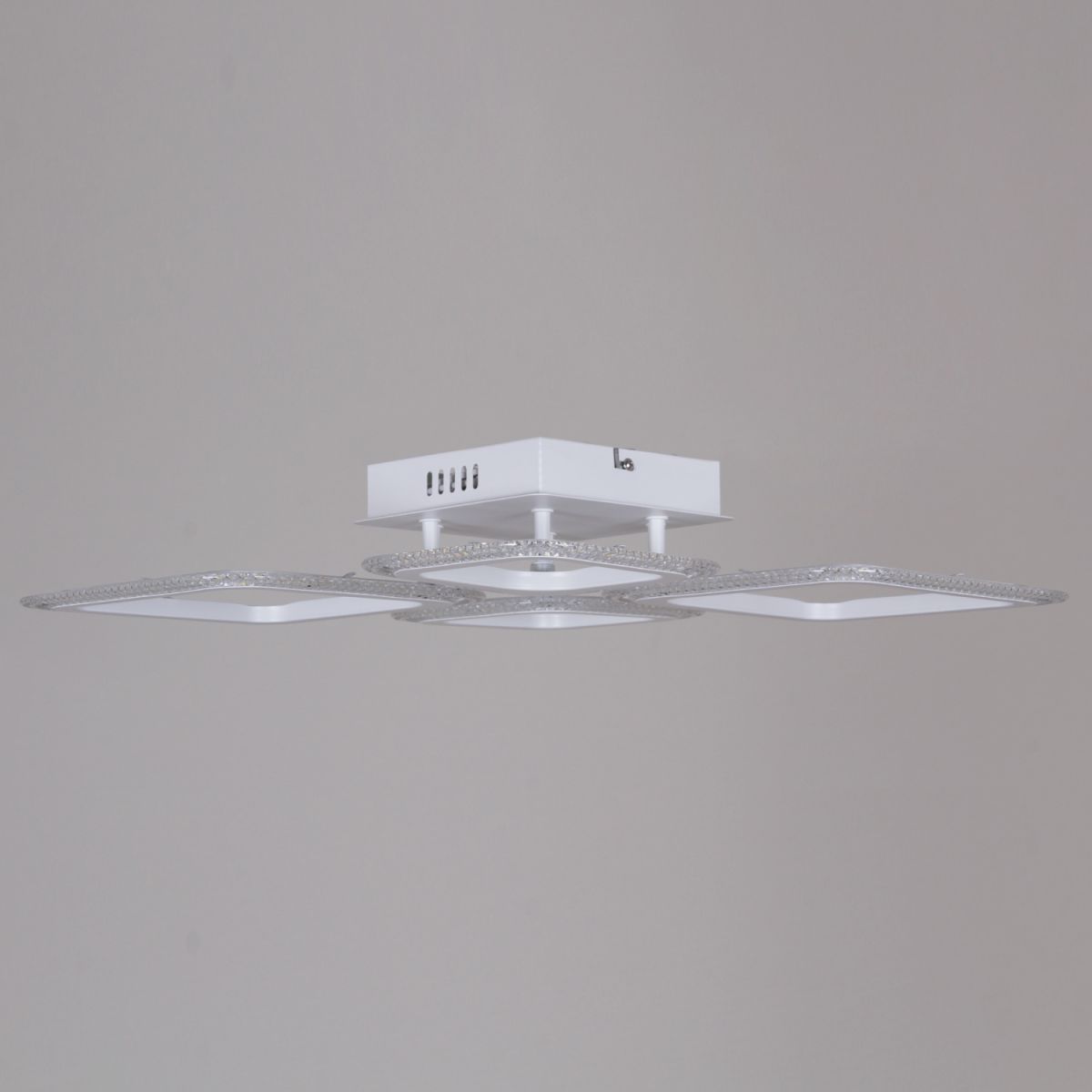 Потолочная люстра Reluce 09838-0.3-2+2 WH Потолочная люстра Reluce 09838-0.3-2+2 WH