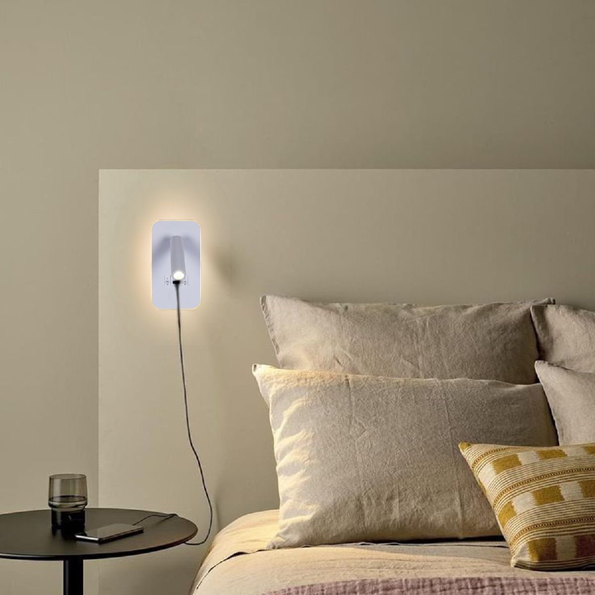 Спот Reluce 86204-9.2-001KT LED12W+USB WT Спот Reluce 86204-9.2-001KT LED12W+USB WT