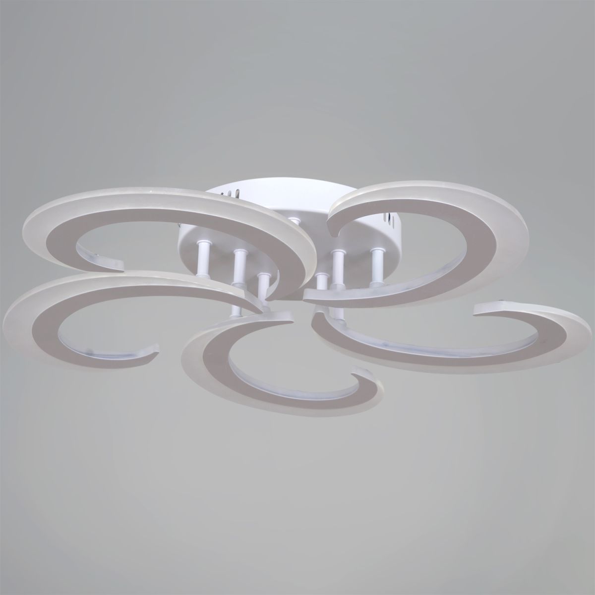 Потолочная люстра Reluce 05090-0.3-05 WH Потолочная люстра Reluce 05090-0.3-05 WH