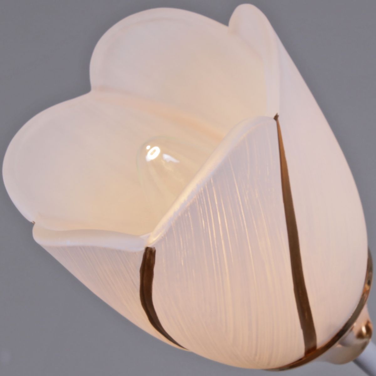 Потолочная люстра Reluce 35360-0.3-06 WH+FG Потолочная люстра Reluce 35360-0.3-06 WH+FG