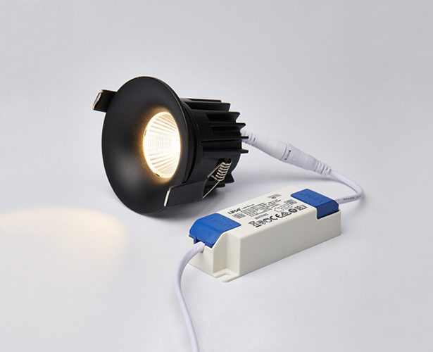 Встраиваемый светильник Italline IT06-6023 black 3000K Встраиваемый светильник Italline IT06-6023 black 3000K