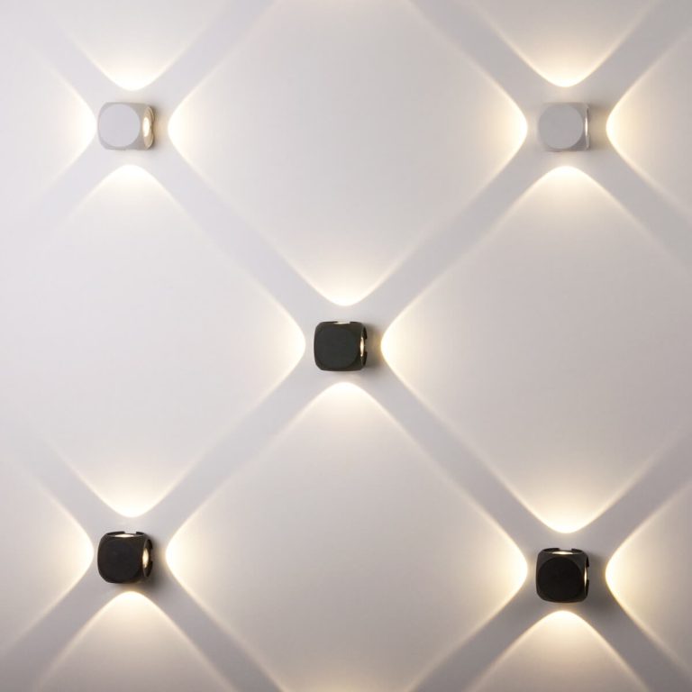 Настенный светильник Elektrostandard 1504 TECHNO LED CUBE черный 4690389147739