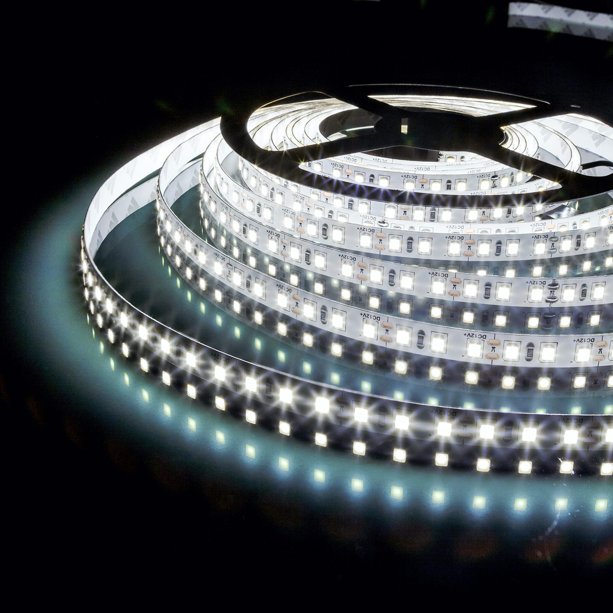Светодиодная лента Elektrostandard 12V 9,6W 120Led 2835 IP65 холодный белый, 5м 4690389167058 Светодиодная лента Elektrostandard 12V 9,6W 120Led 2835 IP65 холодный белый, 5м 4690389167058