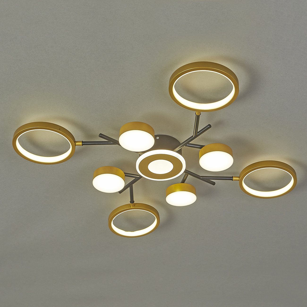 Потолочная светодиодная люстра Escada Optimal 10206/9LED Потолочная светодиодная люстра Escada Optimal 10206/9LED