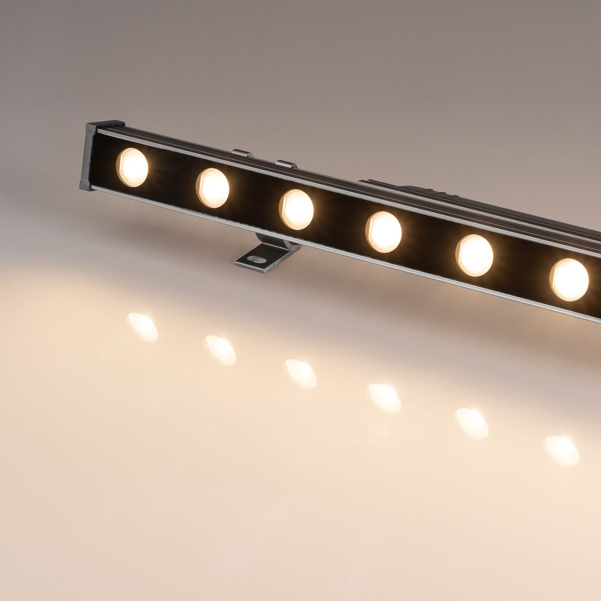 Прожектор Arlight AR-Line-500S-9W-220V Warm 037366 Прожектор Arlight AR-Line-500S-9W-220V Warm 037366