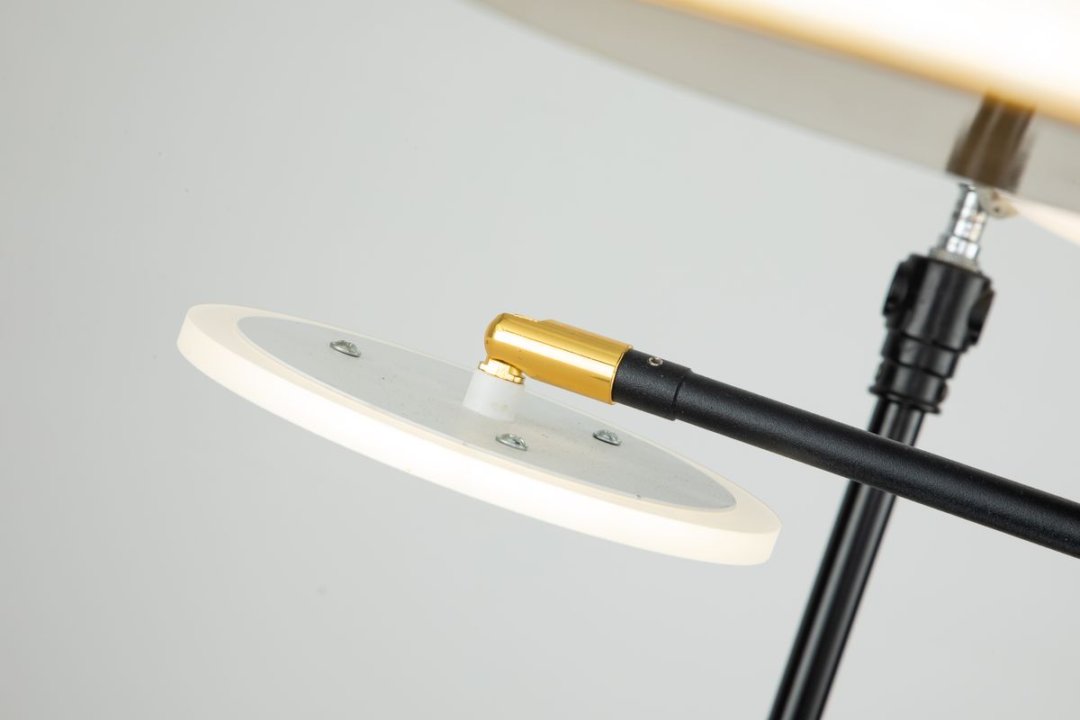 Потолочная светодиодная люстра Escada Cassiopeia 10247/8LED Потолочная светодиодная люстра Escada Cassiopeia 10247/8LED