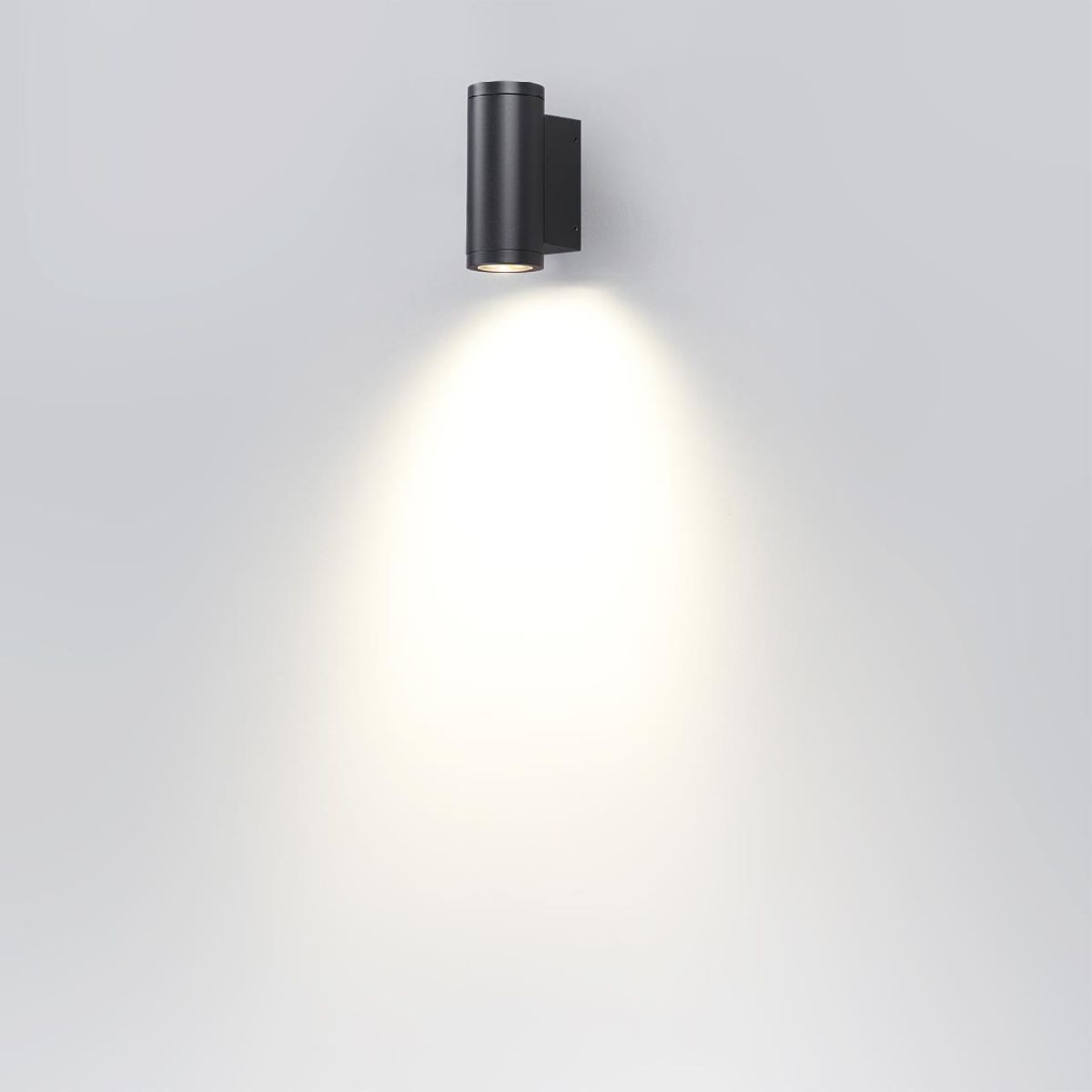 Уличный настенный светильник Odeon Light Long 7071/8WL Уличный настенный светильник Odeon Light Long 7071/8WL