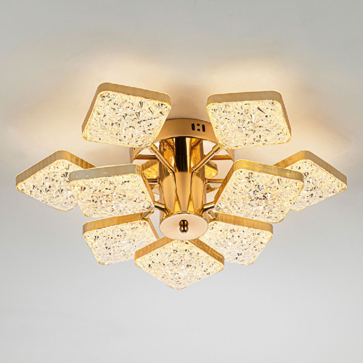 Потолочная люстра LED4U L8452-9 Потолочная люстра LED4U L8452-9
