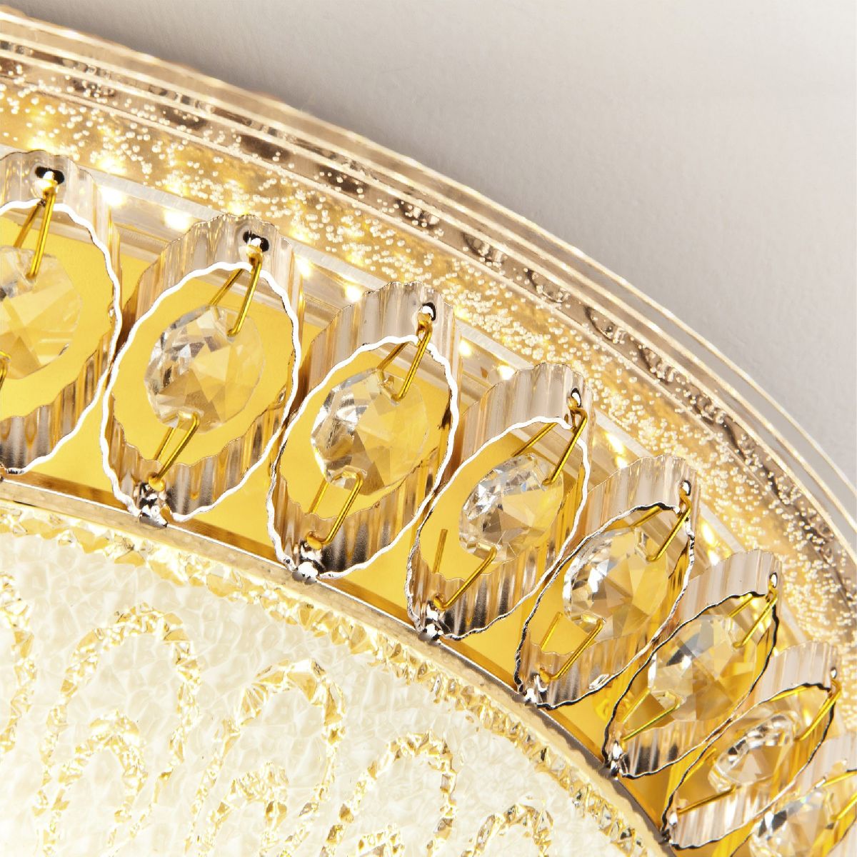 Потолочный светильник LED4U L1109-400 GD Потолочный светильник LED4U L1109-400 GD