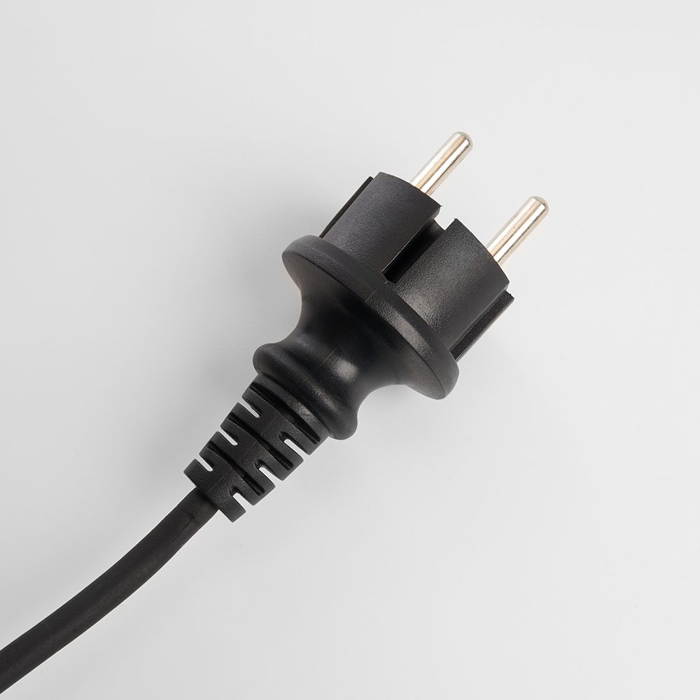 Уличная светодиодная гирлянда Feron CL32 230В 12Вт мультиколор 20м IP65 48176 Уличная светодиодная гирлянда Feron CL32 230В 12Вт мультиколор 20м IP65 48176