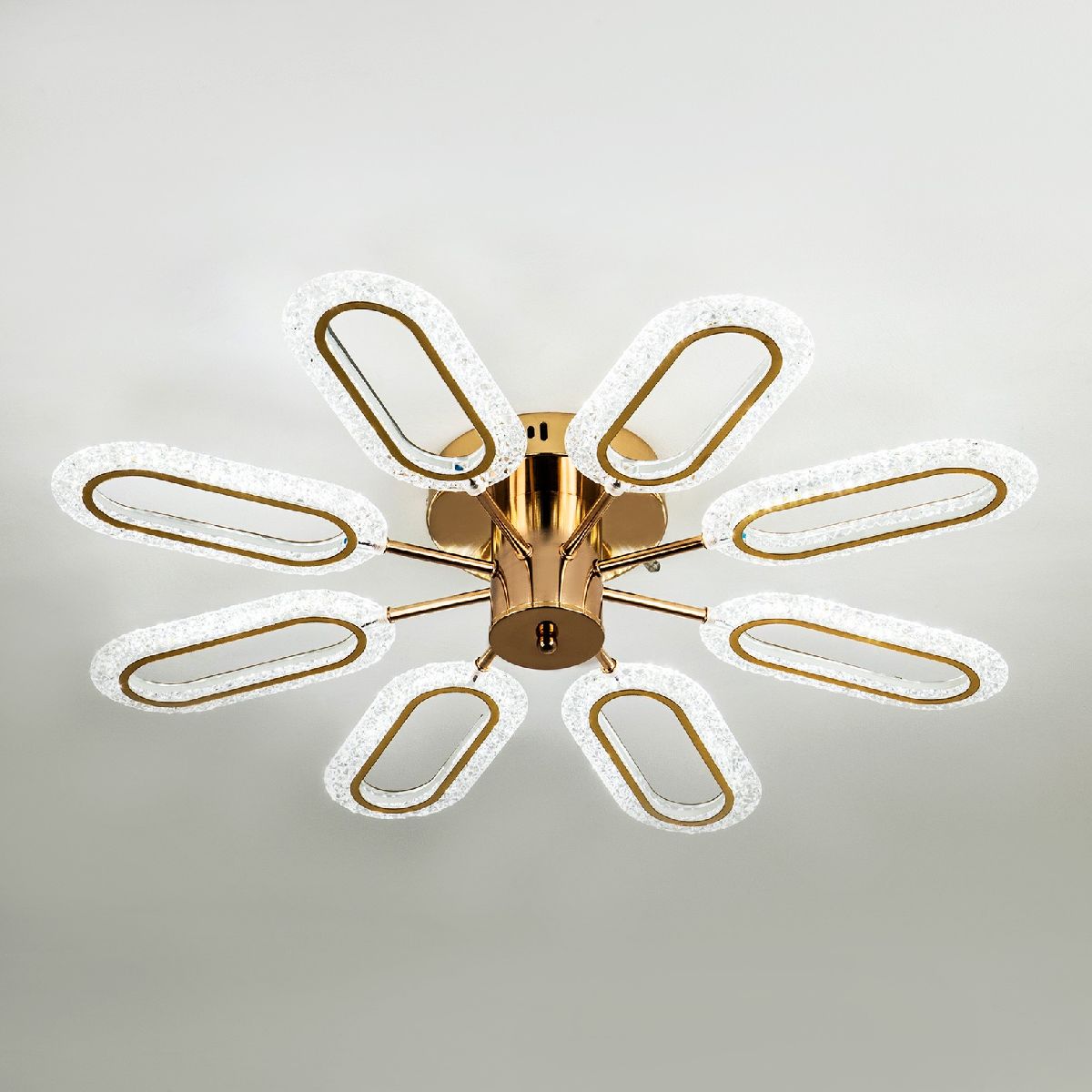 Потолочная люстра LED4U L8450-8 Потолочная люстра LED4U L8450-8