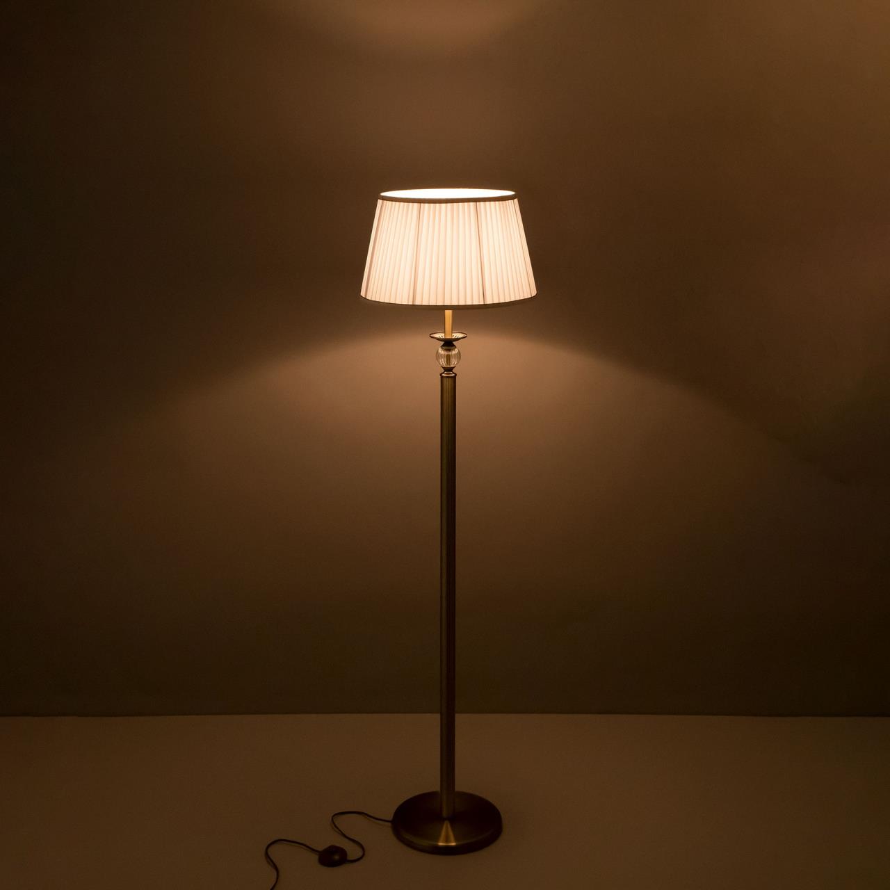 Торшер Citilux Гера CL433913 Торшер Citilux Гера CL433913