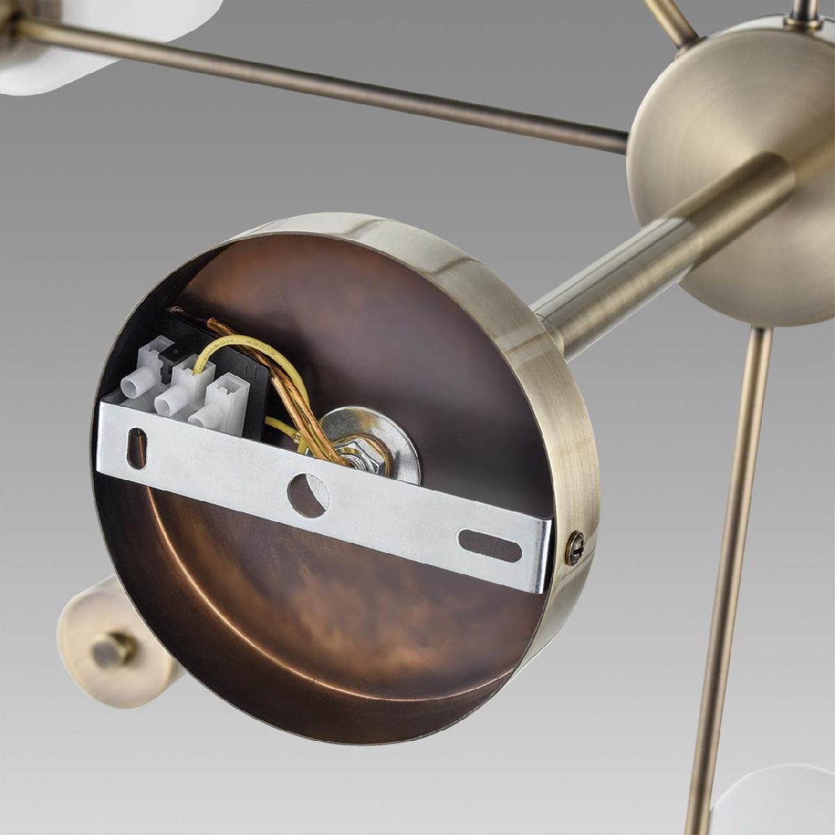 Люстра на штанге Lumion Mave 8100/8C Люстра на штанге Lumion Mave 8100/8C