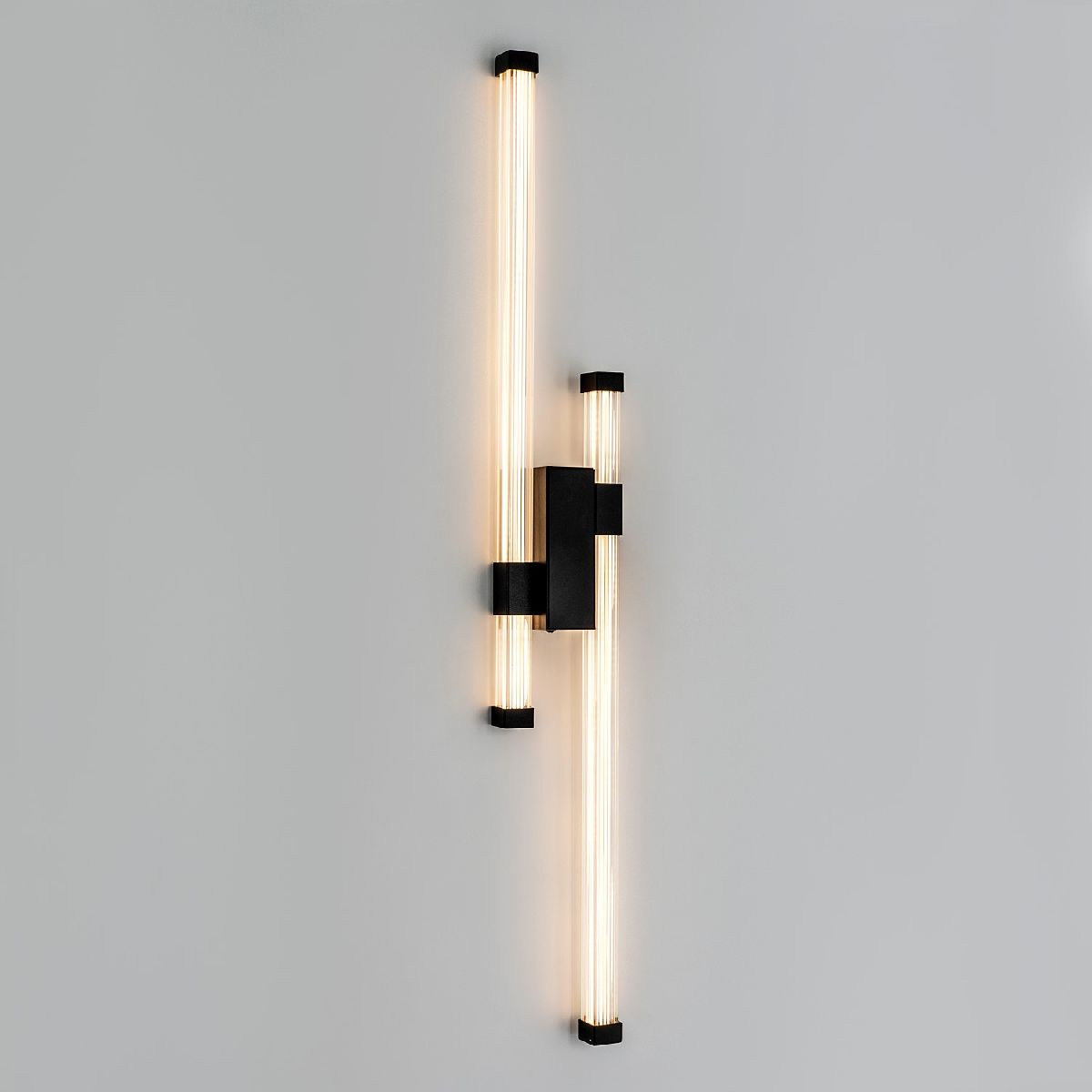 Настенный светильник LED4U L2240-750 BK Настенный светильник LED4U L2240-750 BK