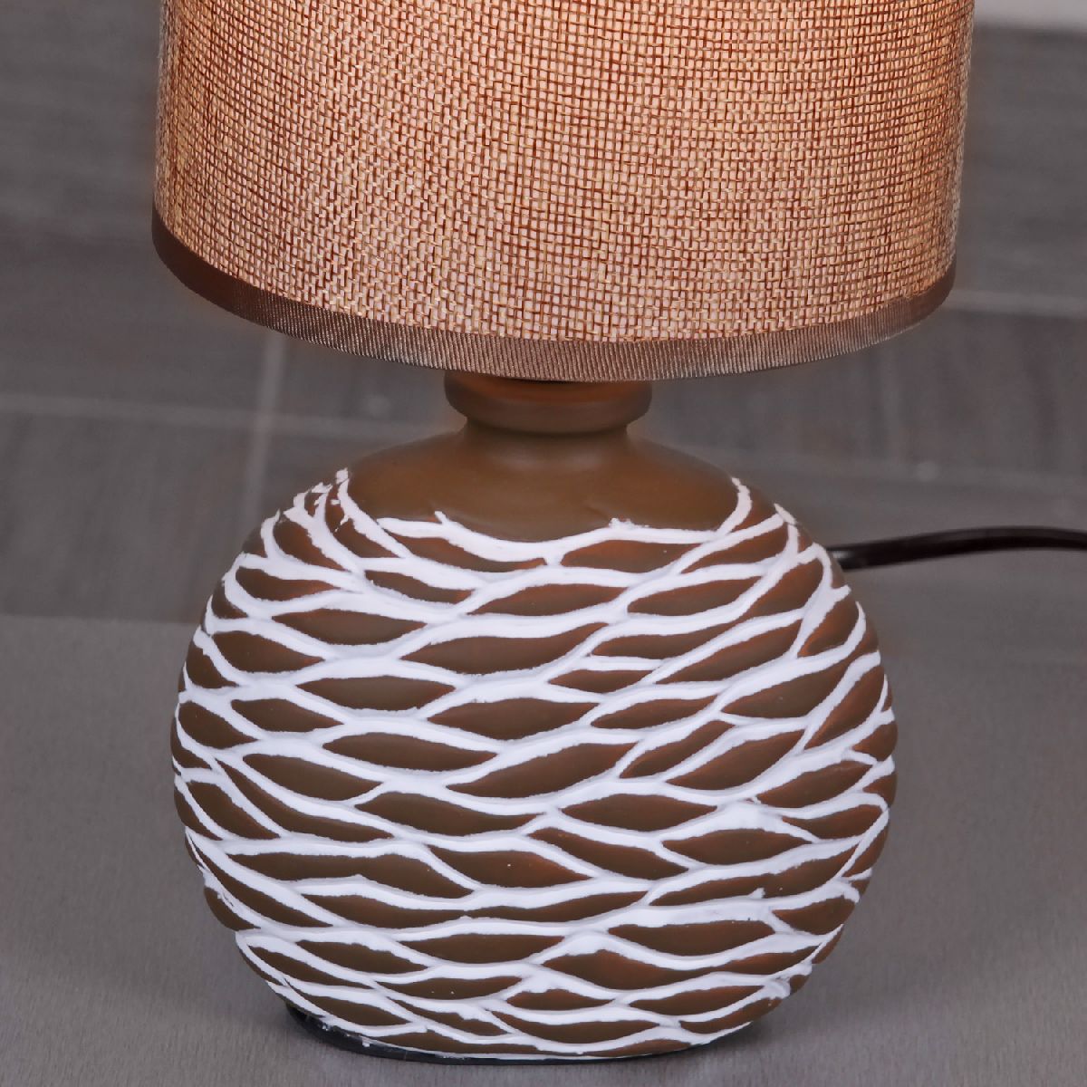 Настольная лампа Reluce 98231-0.7-01 LIGHT BROWN Настольная лампа Reluce 98231-0.7-01 LIGHT BROWN