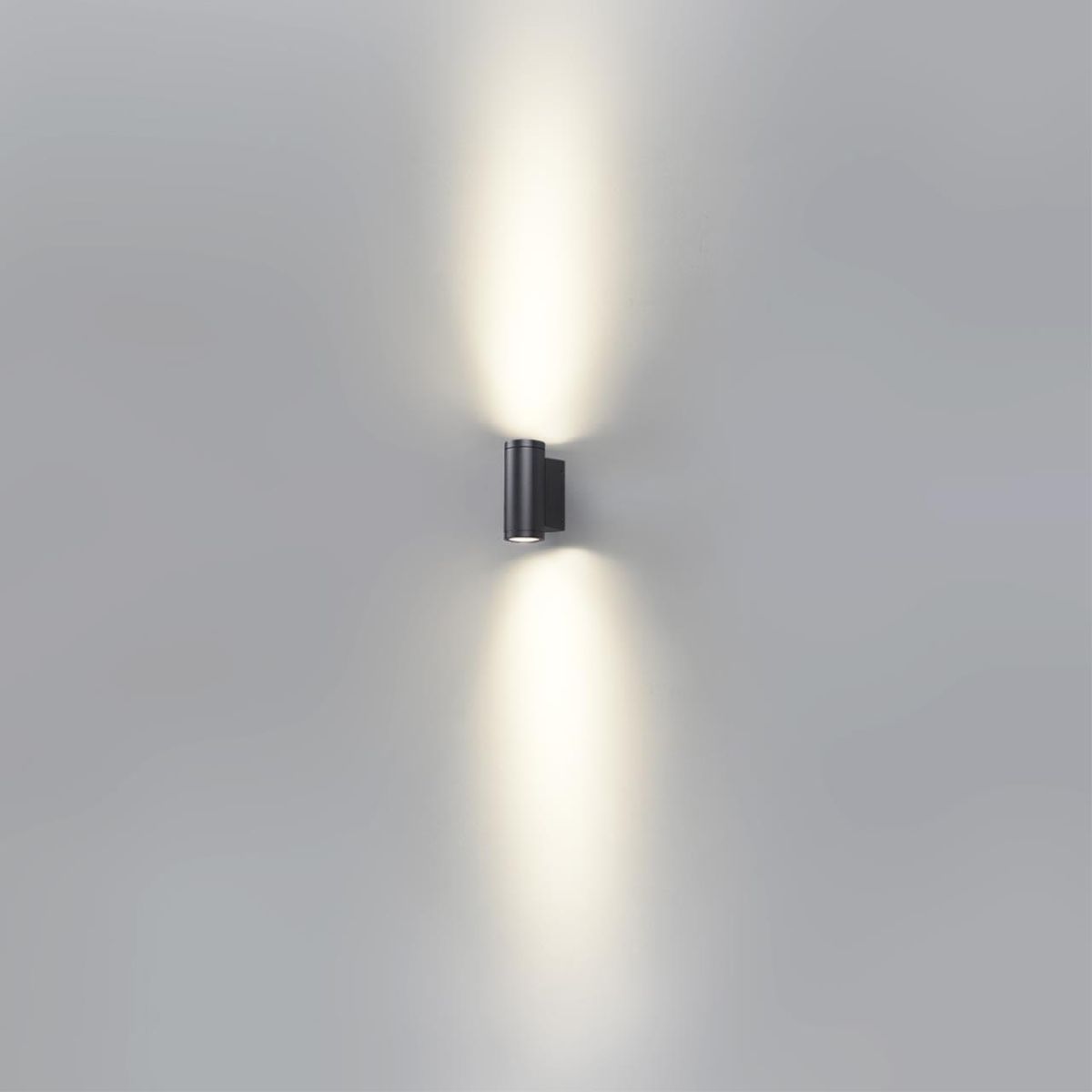 Уличный настенный светильник Odeon Light Long 7071/15WL Уличный настенный светильник Odeon Light Long 7071/15WL