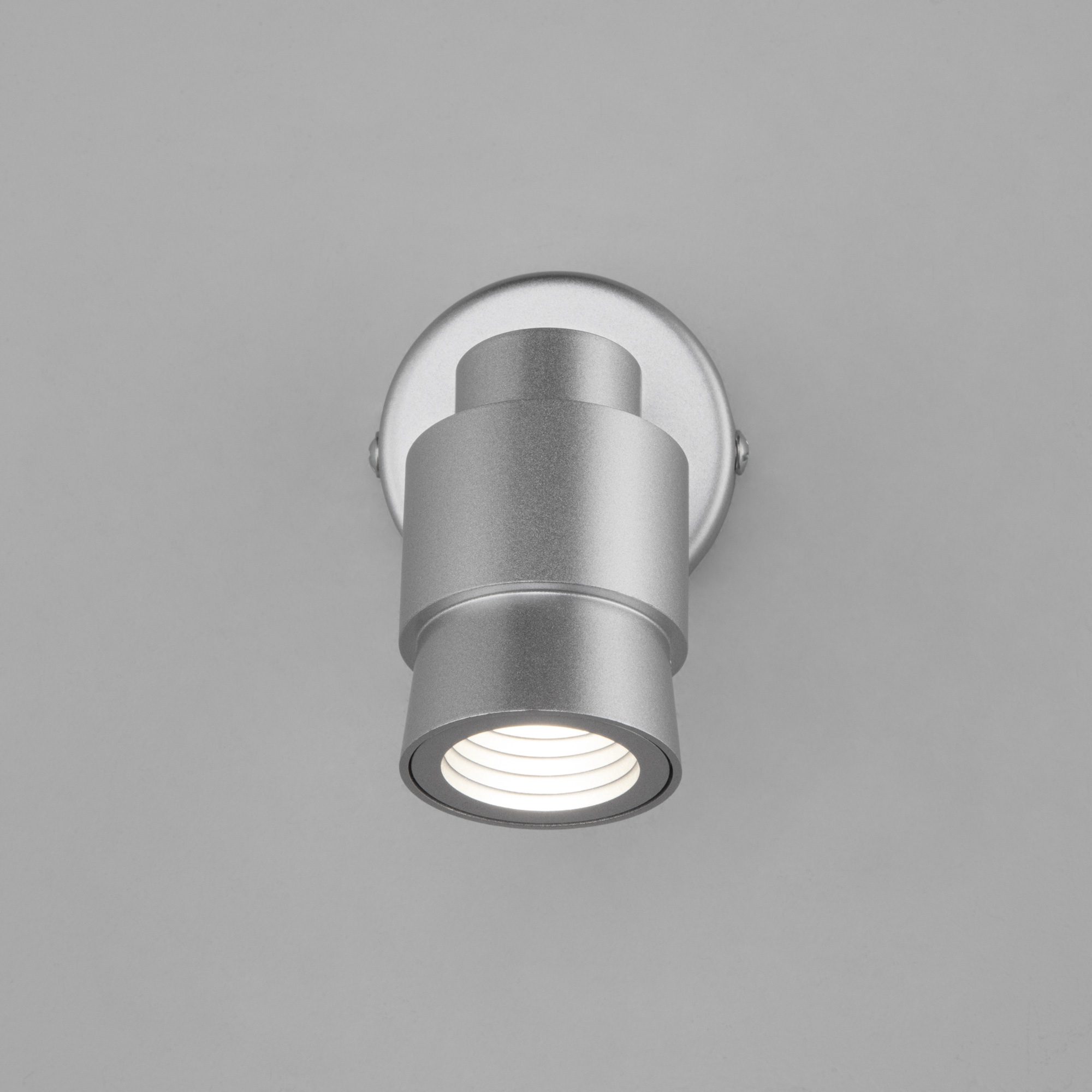 Спот Eurosvet Plat 20125/1 LED серебро Спот Eurosvet Plat 20125/1 LED серебро