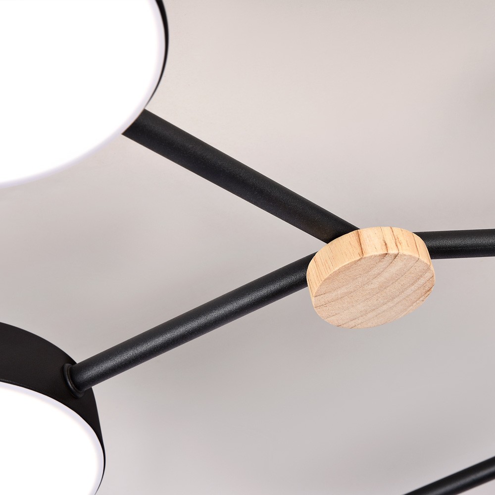 Потолочная люстра LED4U L3201-700 BK Потолочная люстра LED4U L3201-700 BK