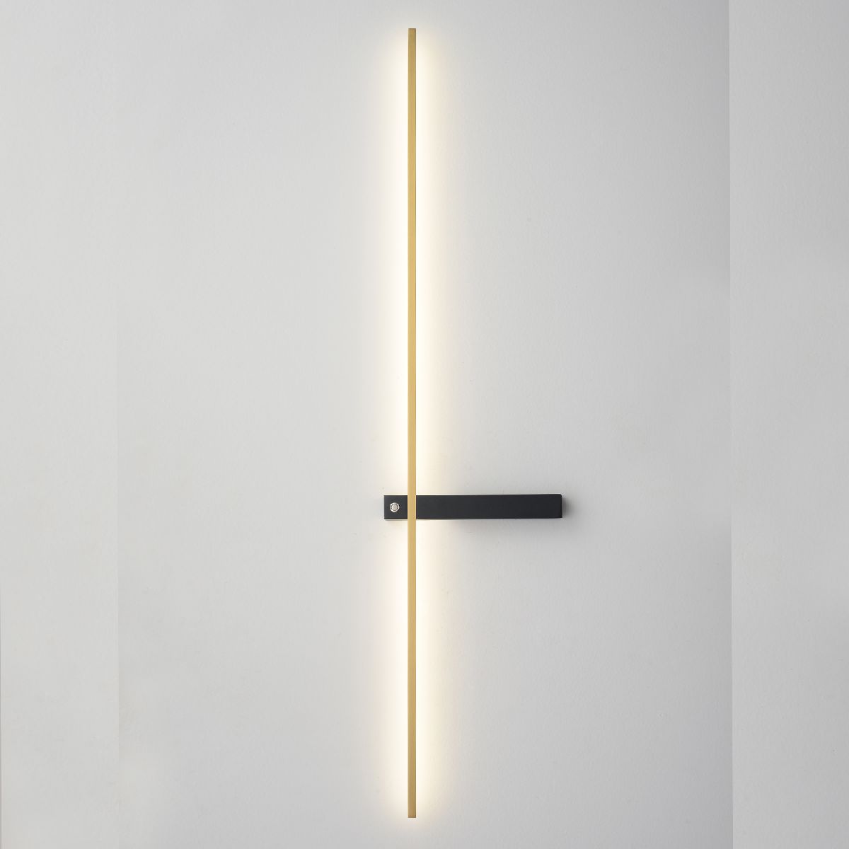 Настенный светильник Crystal Lux CLT 077W1000 BL-BS Настенный светильник Crystal Lux CLT 077W1000 BL-BS