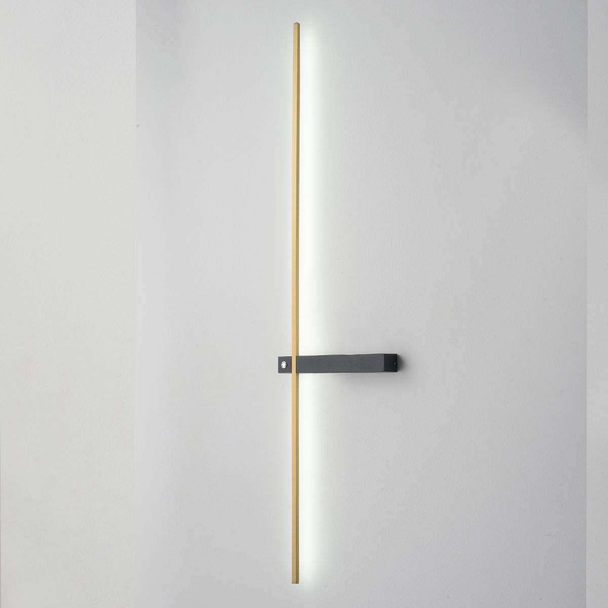 Настенный светильник Crystal Lux CLT 077W1000 BL-BS Настенный светильник Crystal Lux CLT 077W1000 BL-BS