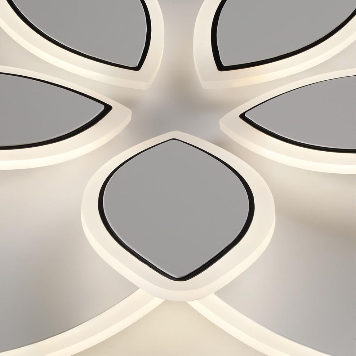 Потолочная люстра Lumion Ledio Lotus 8014/75CL Потолочная люстра Lumion Ledio Lotus 8014/75CL