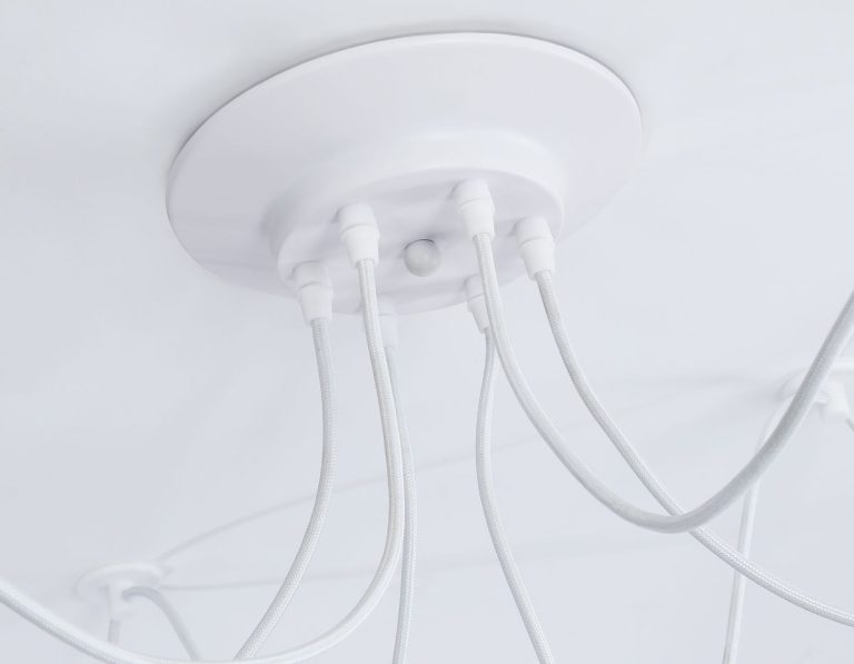 Подвесная люстра Ambrella Light Traditional TR8177