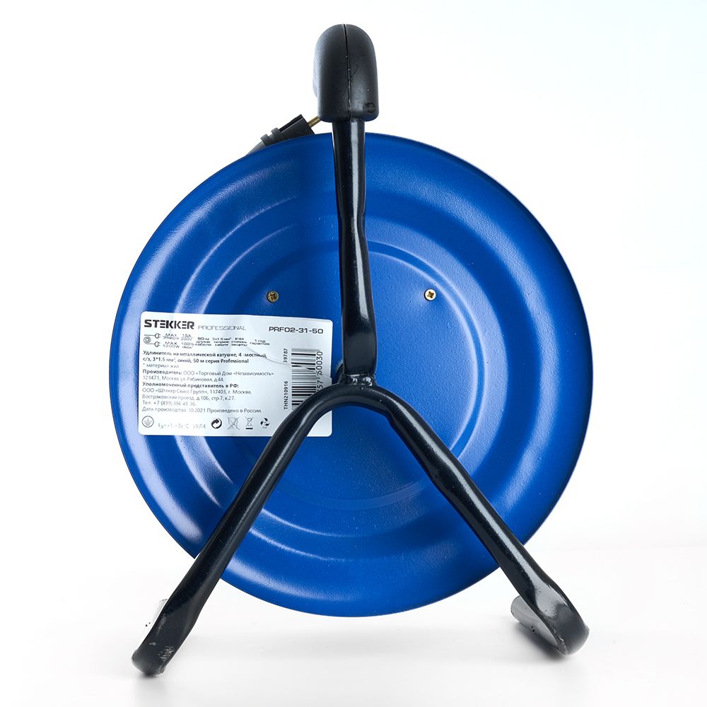 Удлинитель на металлической катушке 4-местный Stekker PRF02-31-30 30м 39786 Удлинитель на металлической катушке 4-местный Stekker PRF02-31-30 30м 39786