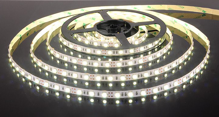 Светодиодная лента Elektrostandard 12V 14,4W 60Led 5050 IP20 холодный белый, 5м 4690389040177 Светодиодная лента Elektrostandard 12V 14,4W 60Led 5050 IP20 холодный белый, 5м 4690389040177