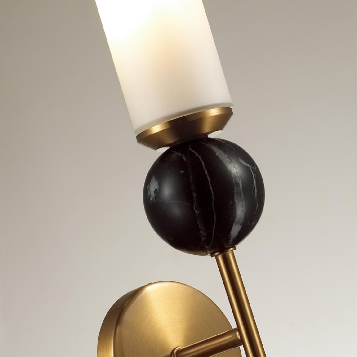 Бра Odeon Light Lolla 4361/1W Бра Odeon Light Lolla 4361/1W
