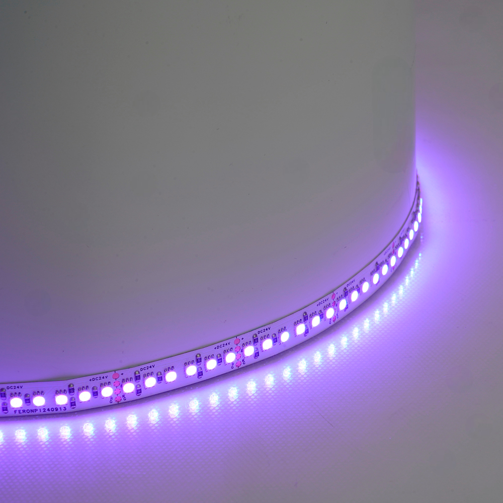 Светодиодная лента Feron LS502 24В 5050 16Вт/м RGB 5м IP20 51824 Светодиодная лента Feron LS502 24В 5050 16Вт/м RGB 5м IP20 51824