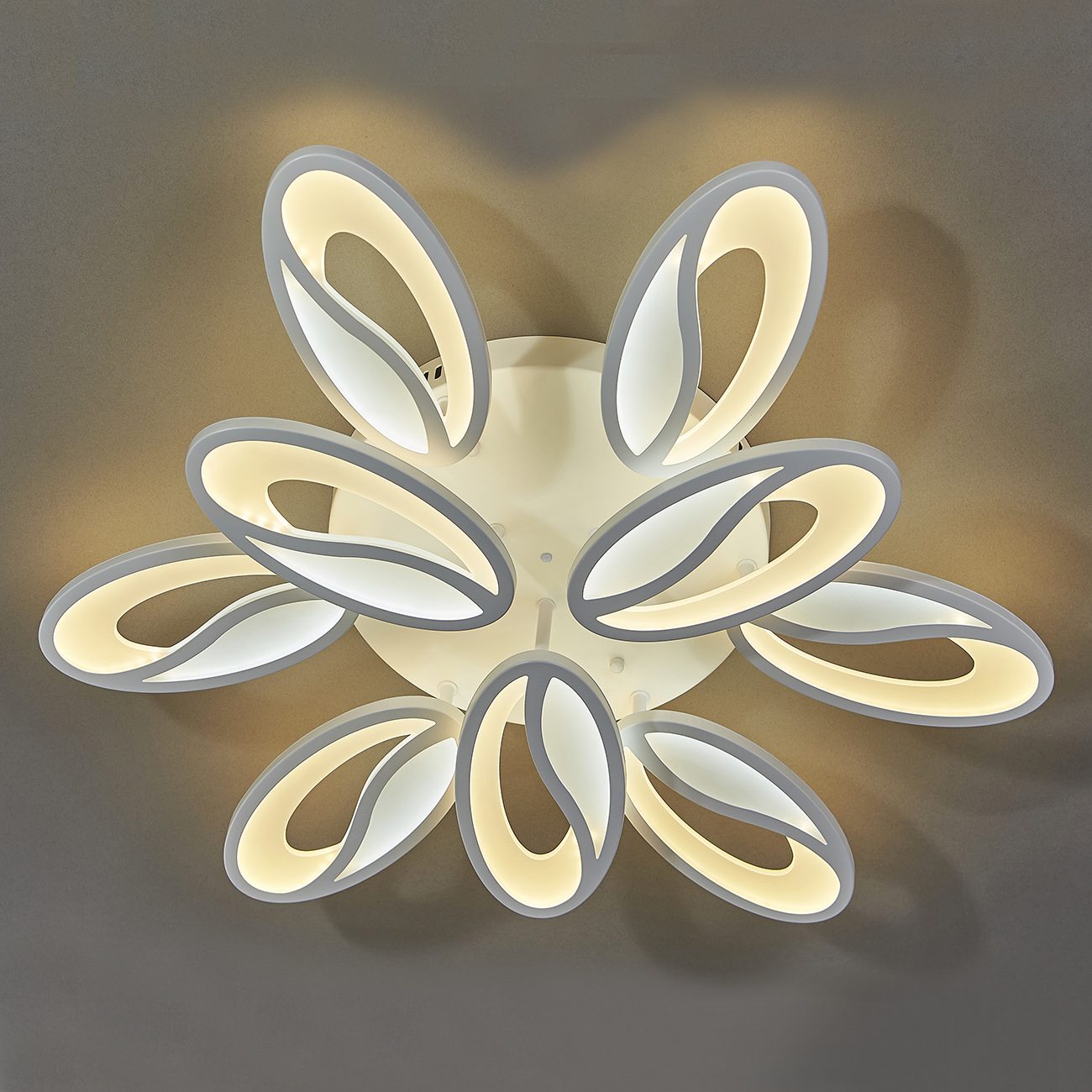Потолочная светодиодная люстра Escada Grain 10222/9LED 139W Потолочная светодиодная люстра Escada Grain 10222/9LED 139W